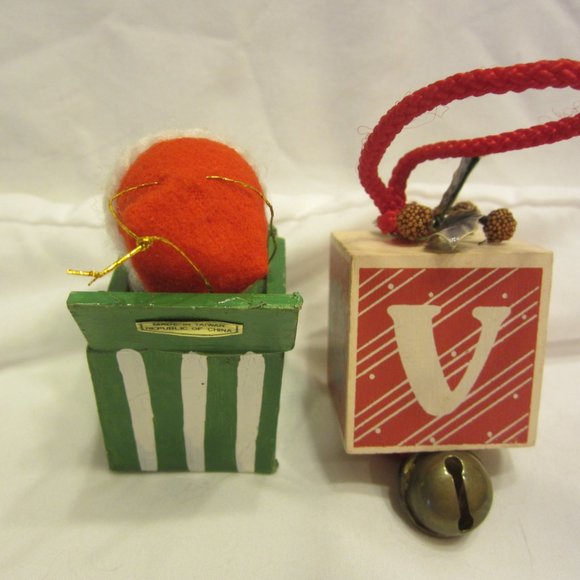 VTG 60'S WOODEN BLOCK ORNAMENTS SET OF 2 - Picture 3 of 8